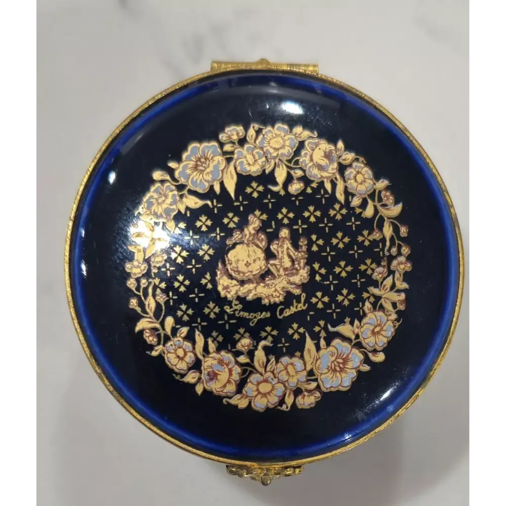 Decorative plate with gold floral design