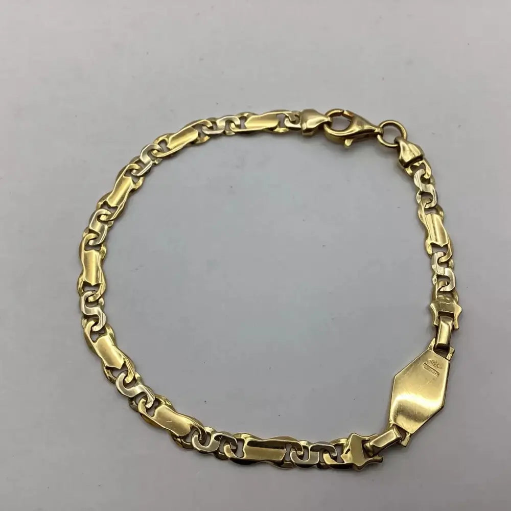 Gold chain bracelet