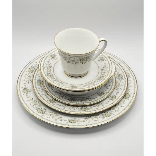 Original Noritake Green Hill dinnerware set in vintage design