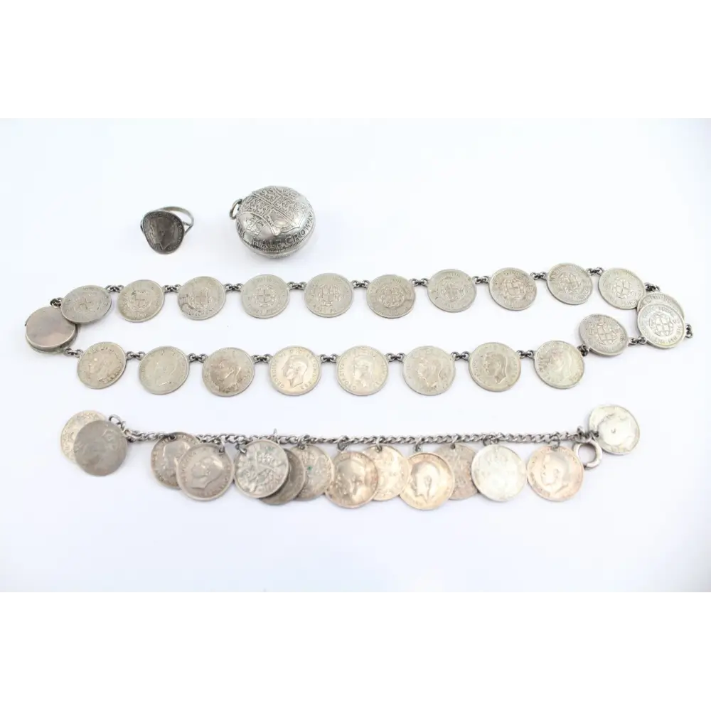 Silver necklace with circular links