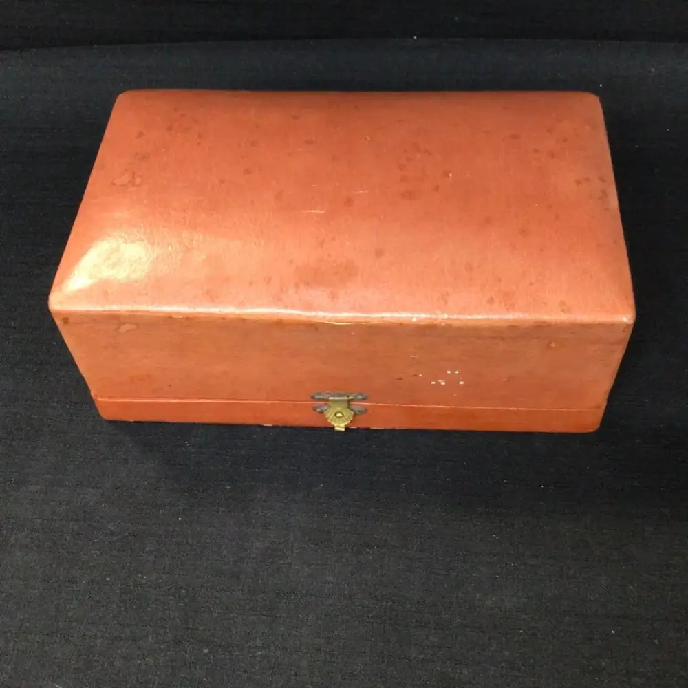 Rectangular wooden box