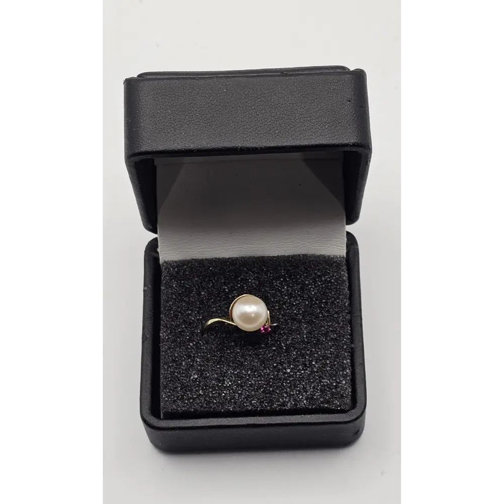Pearl ring