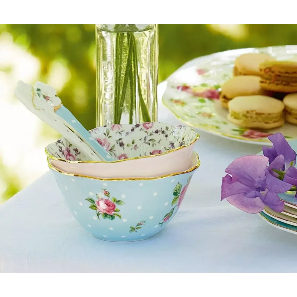 Set of floral ceramic bowl