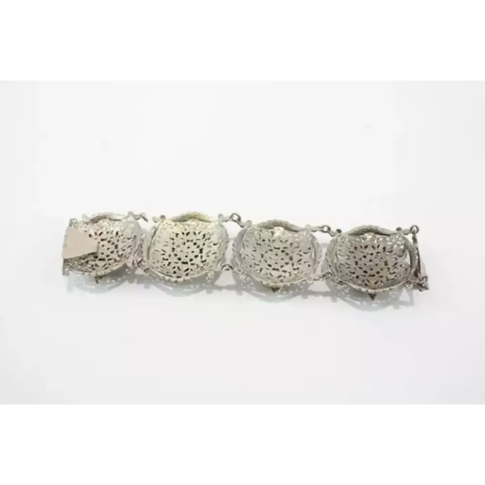 Silver bracelet with textured links