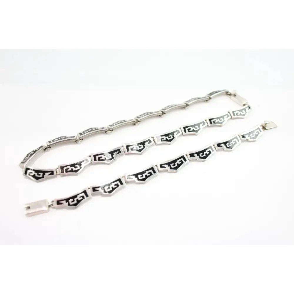 Silver chain necklace
