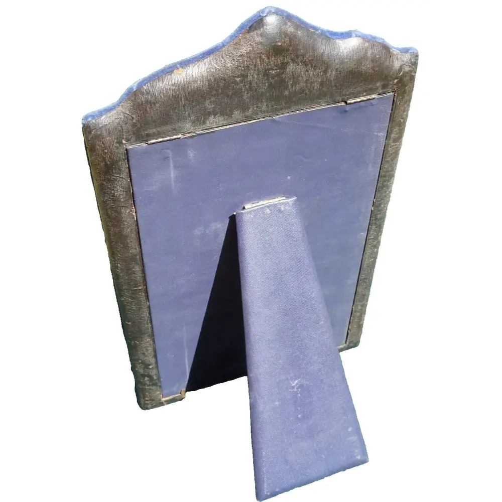 Metal tool with a purple center