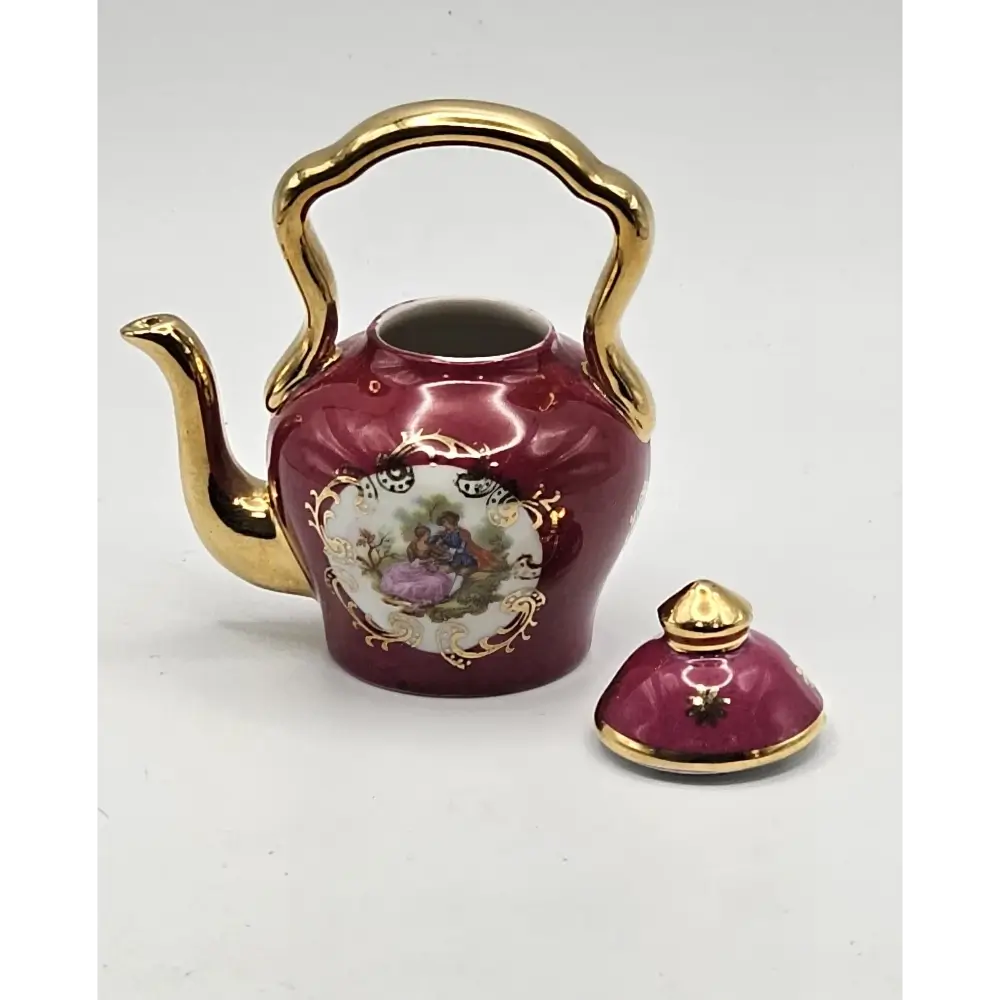 collectible teapot and lid