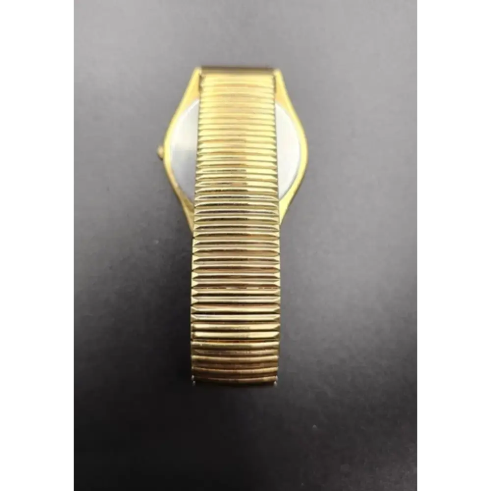 Gold band on a dark background