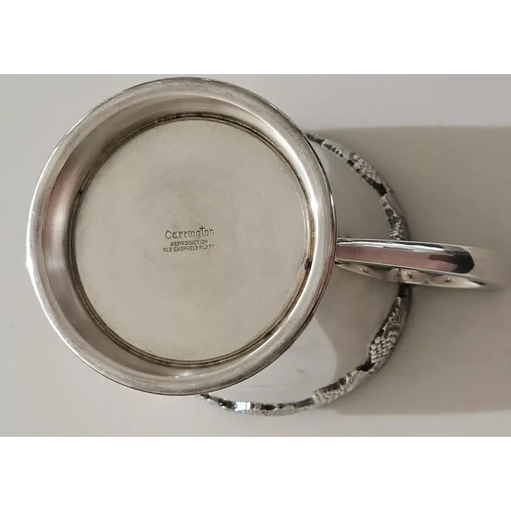 Silver cup with handle