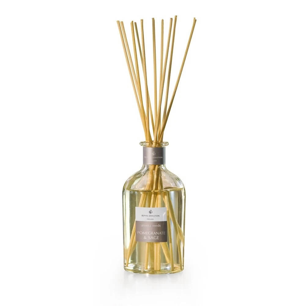Reed diffuser with wooden sticks