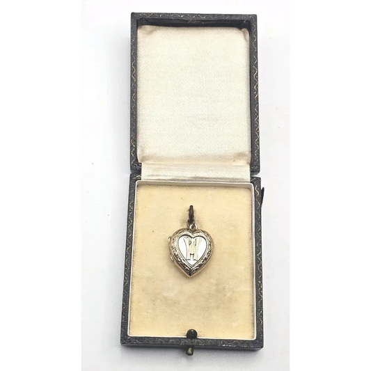 Silver heart-shaped pendant