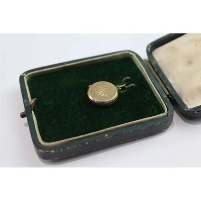 9ct Gold Locket for Women – Classic Round Swirl Design