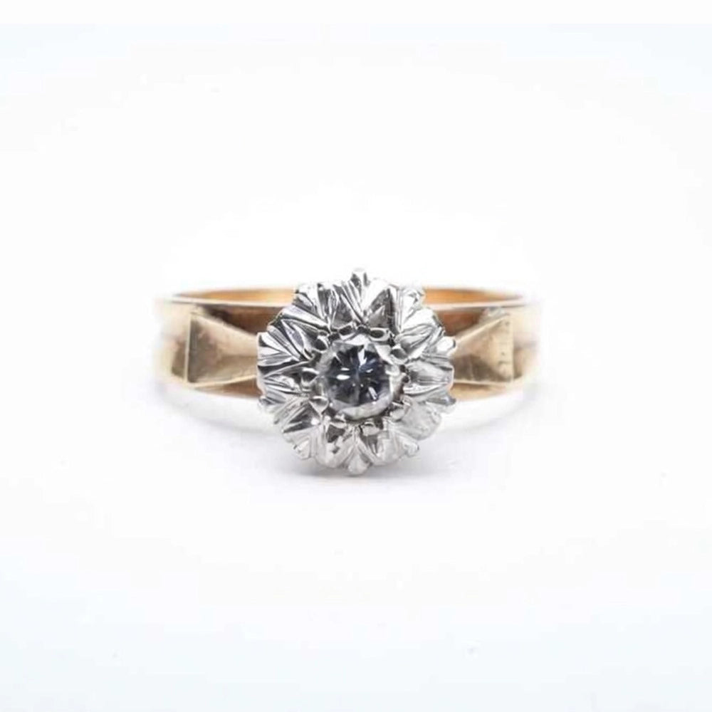 A vintage diamond ring in 18 carat yellow gold from our Genuine Pre-Owned Luxury Rings & Designer Jewellery