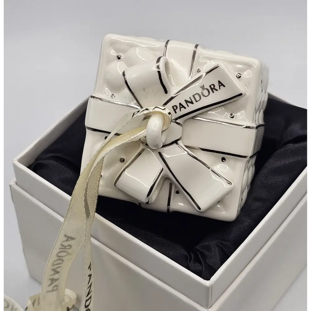 Pandora Christmas Ornament 2016 Limited Edition Porcelain Gift Box