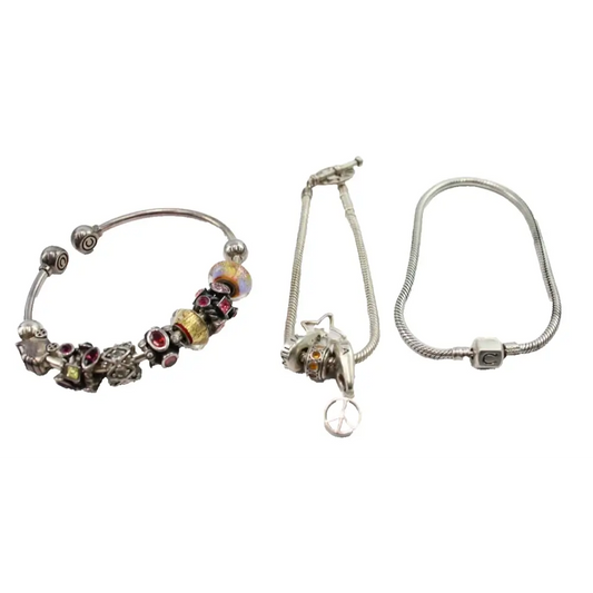 Set of silver bracelets