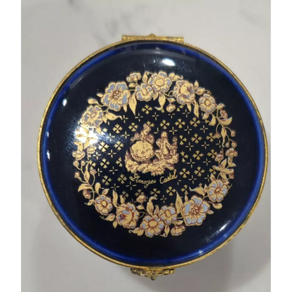 Decorative plate with gold floral design