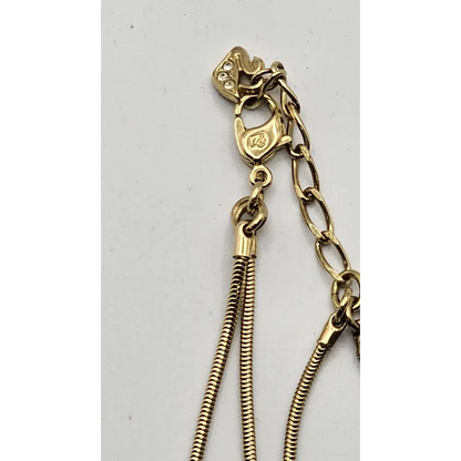Gold necklace with clasp