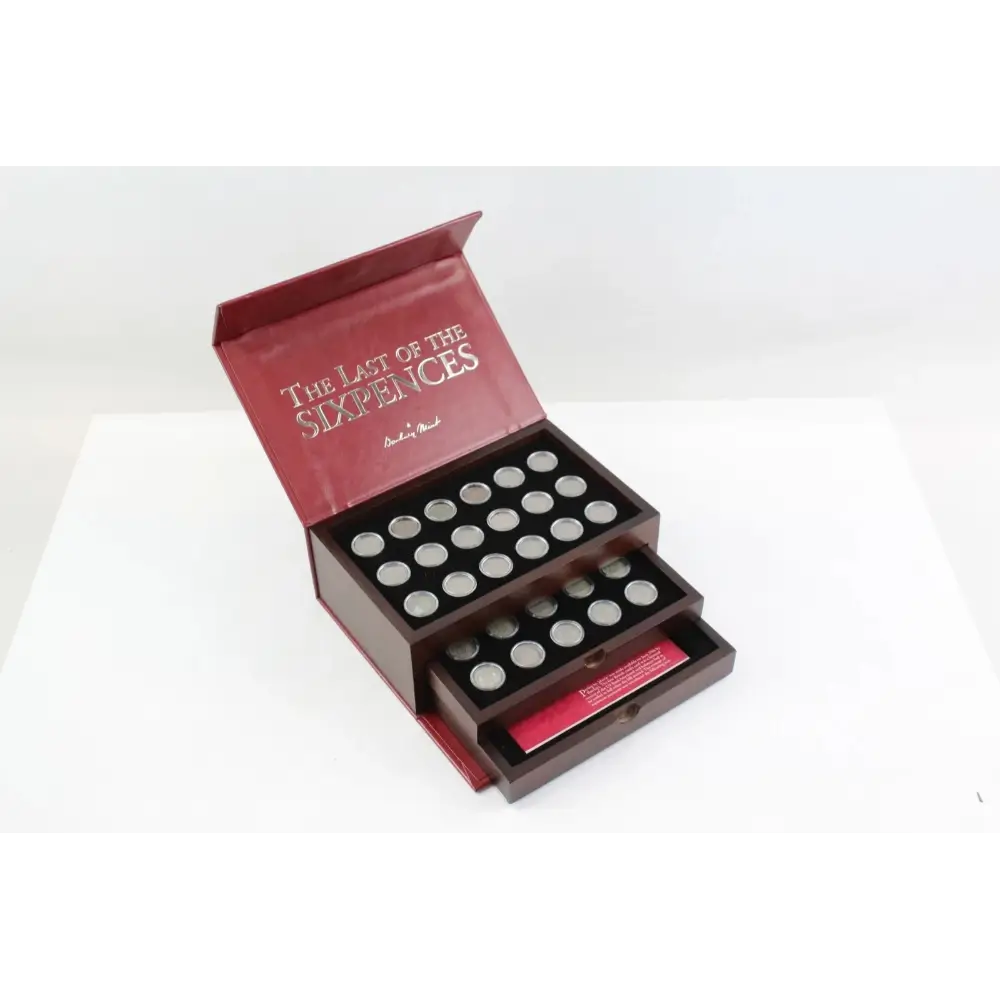 Danbury Mint Coin Display Collection – Wooden and Leather Finish