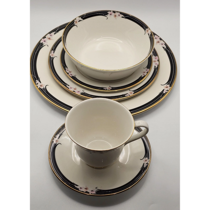 Set of ceramic dinnerware
