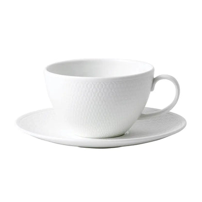 Cups & Saucers Oversized breakfast style