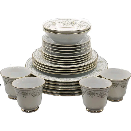 Noritake Green Hill 2897 dinnerware set – plates and bowls