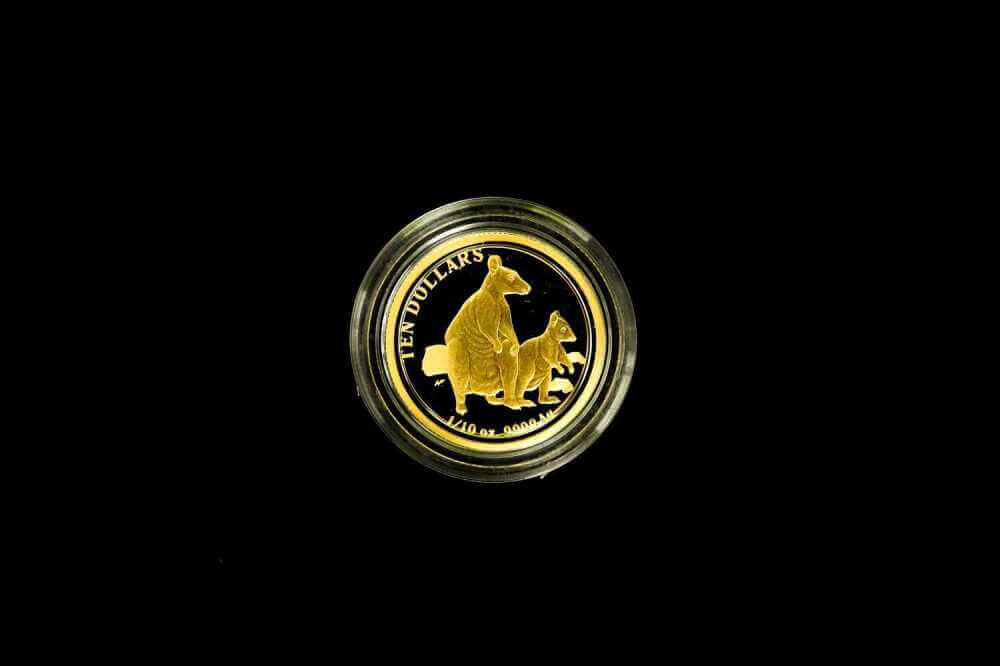 2011 Kangaroo Series $10 gold proof coin 1/10 oz Royal Australian Mint