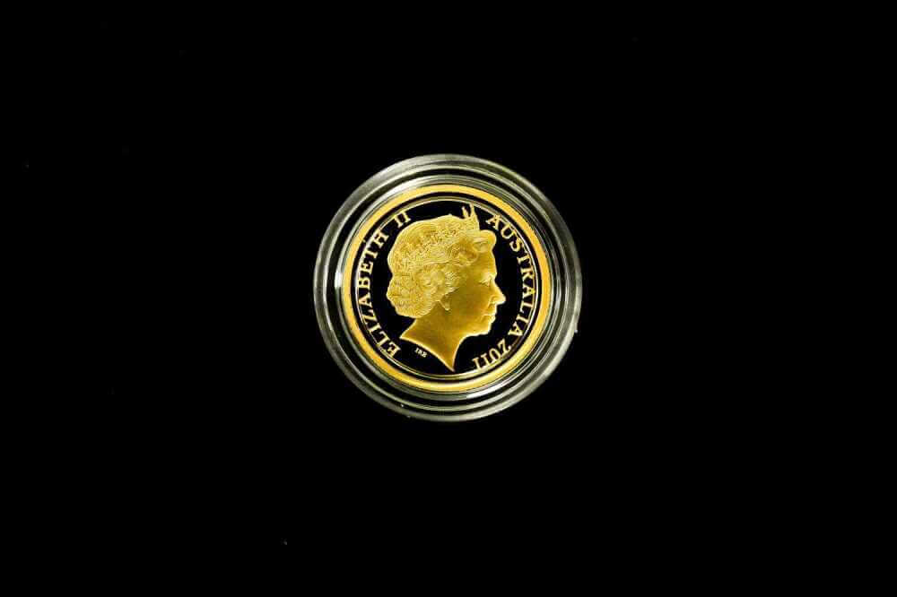 2011 Kangaroo Series gold proof coin Queen Elizabeth II portrait side