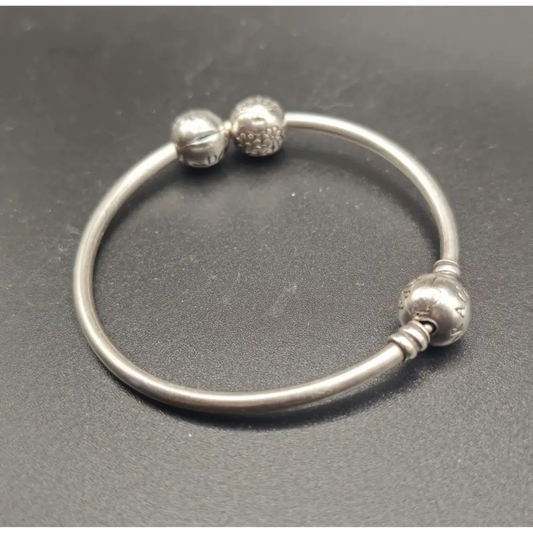 Silver bracelet with beads