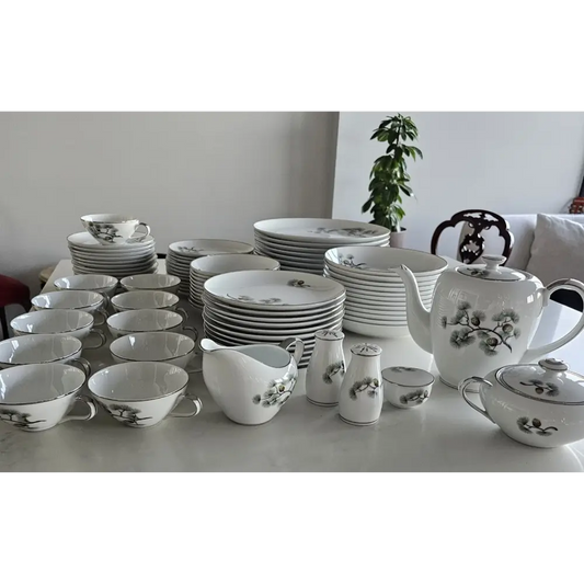 Ohno Kutani Hand-Painted Dinner Set – 88-piece vintage Japanese porcelain