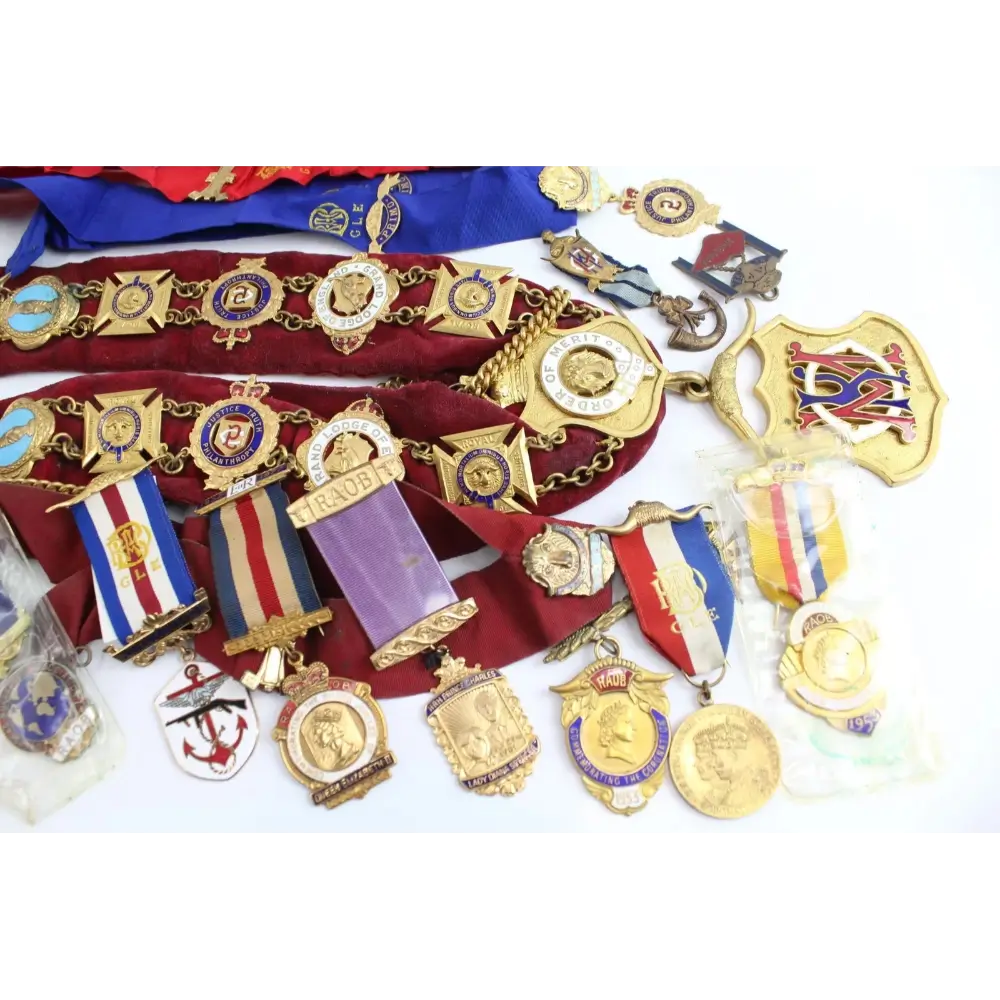 Premium presentation of RAOB Jewels, Collars & Pin Badge collection