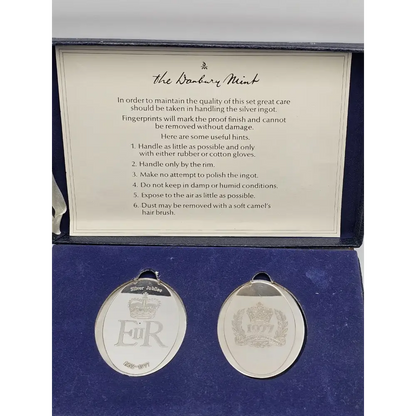 Queen Elizabeth II Jubilee Silver Bar Pair