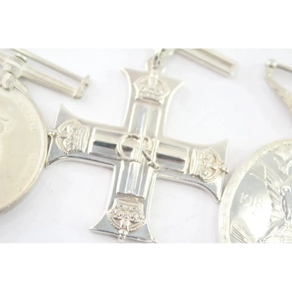 Close-up Replica Medals