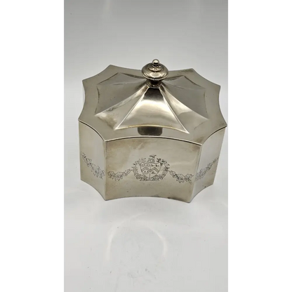 Silver hexagonal box with lid