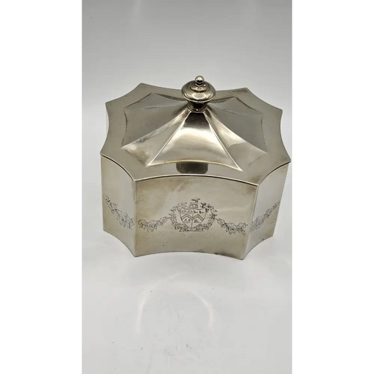 Silver hexagonal box with lid