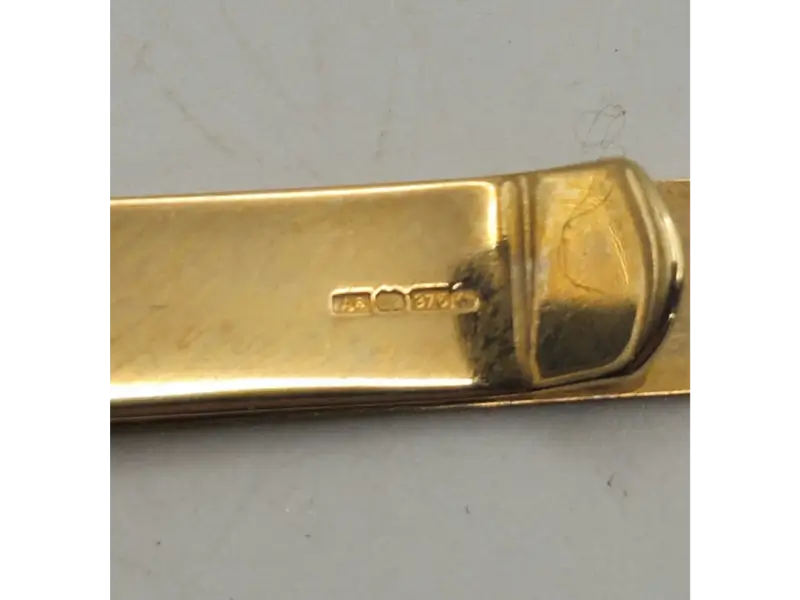 Hallmarked 9ct yellow gold tie slide for gentlemen, 3.61g