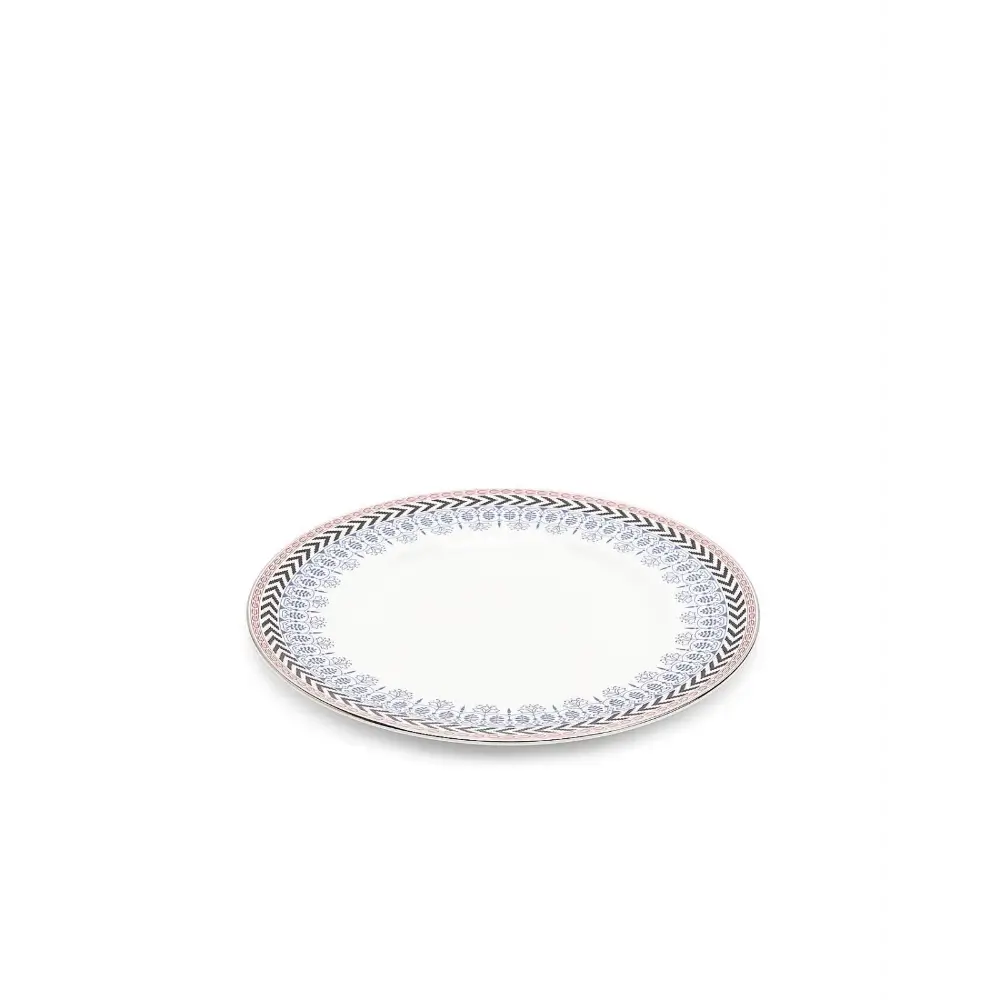 Decorative plate with intricate design