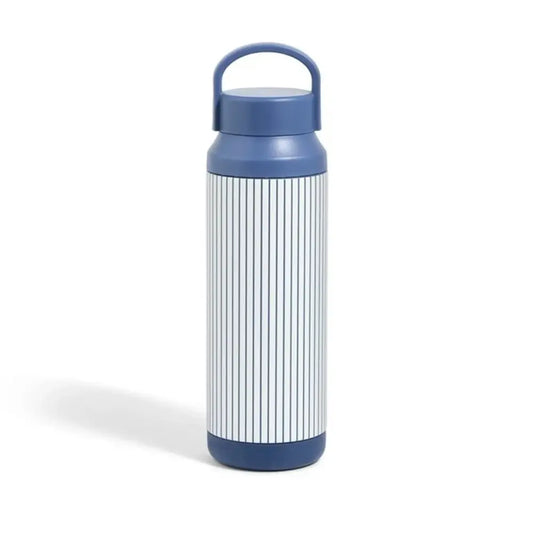 Modern navy and white Gio pattern on a Wedgwood 500ml insulated water bottle